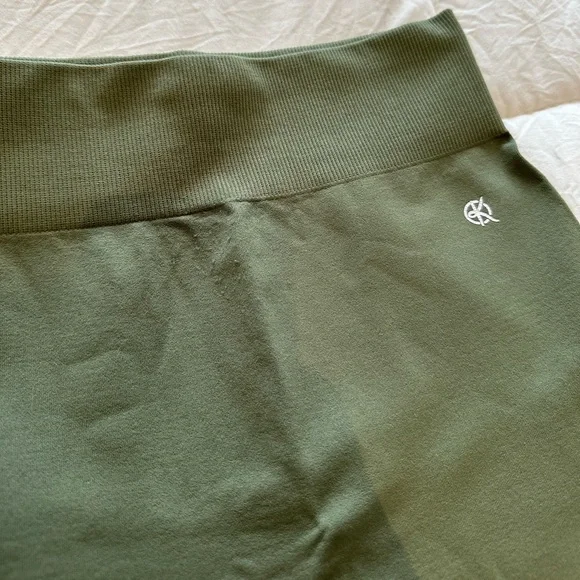 WBK Mid-Rise Summer Leggings - Picture 8 of 12